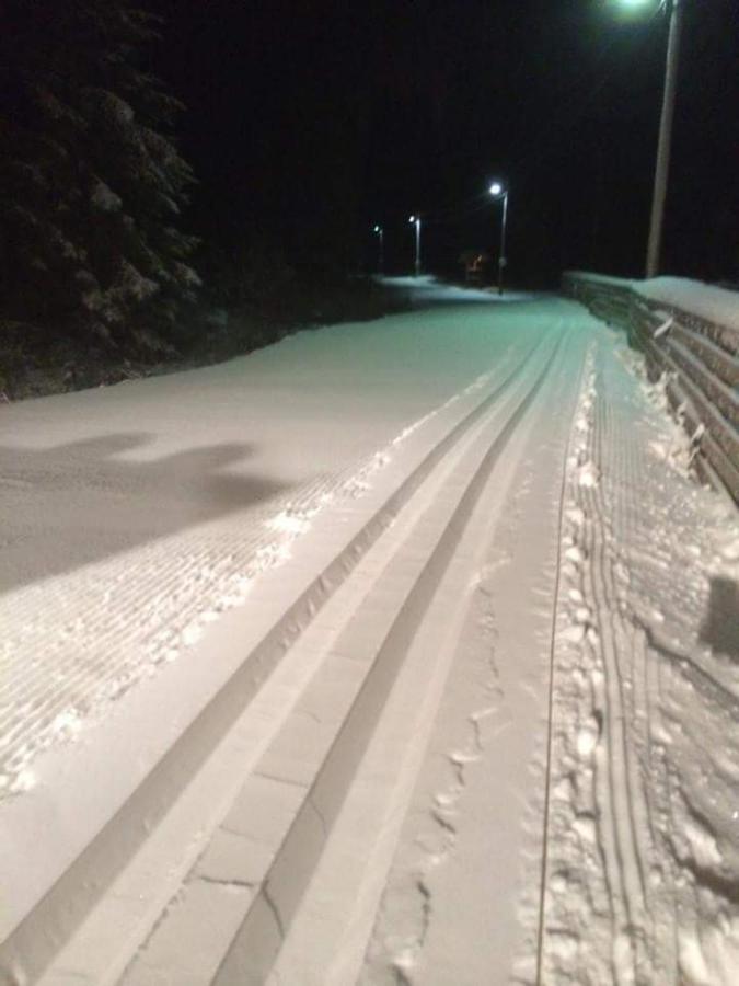 Röda stugan Hedemora Bagian luar foto