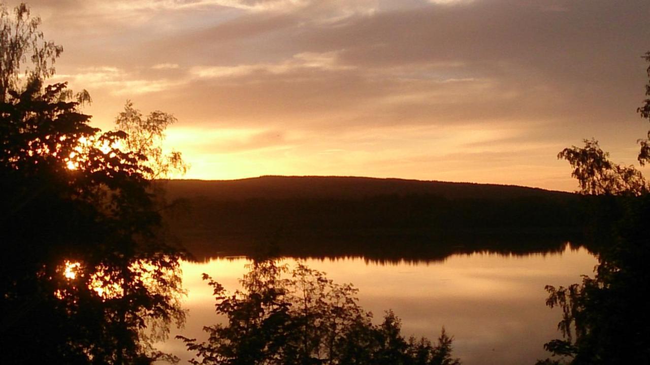 Röda stugan Hedemora Bagian luar foto